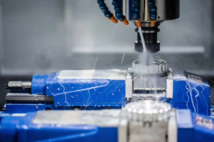 Precision turning on a lathe